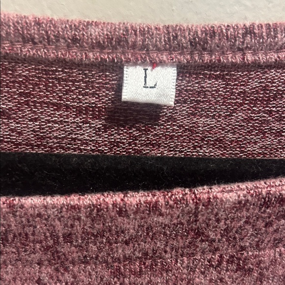 Chic Burgundy Women's Blouse - Picture 2 of 14